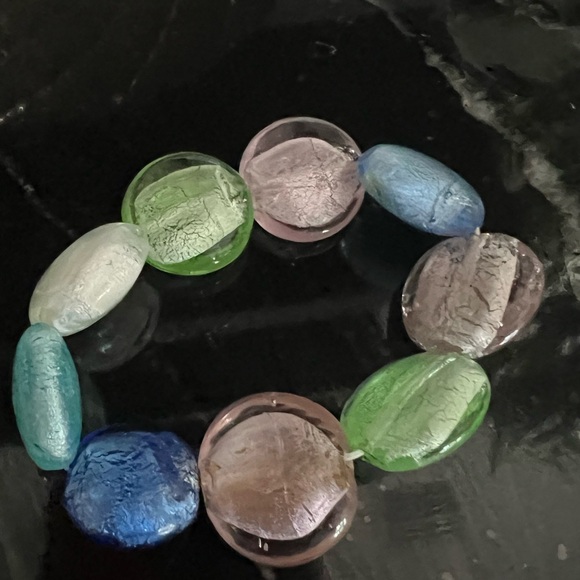 Colorful Glass Bead Bracelet - Picture 4 of 8
